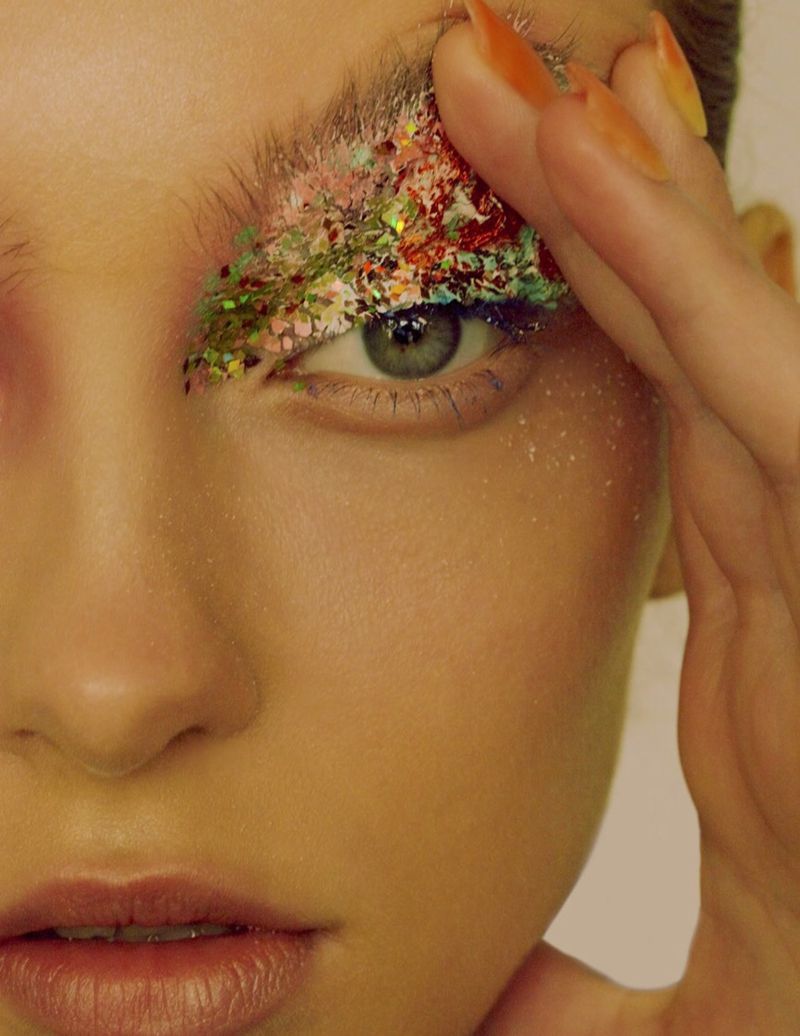 LOfficiel新加坡2018年5月-闪闪发光一系列令人着迷的妆容---酷图编号1