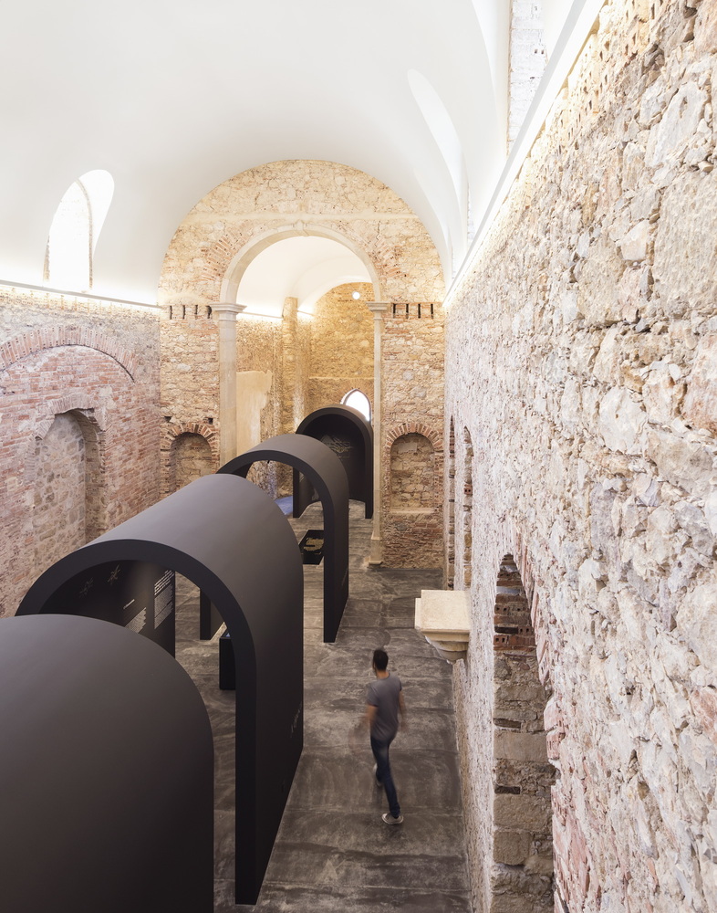 葡萄牙阿伦克尔德戈伊斯展览馆和审讯受难者纪念堂---酷图编号1205428