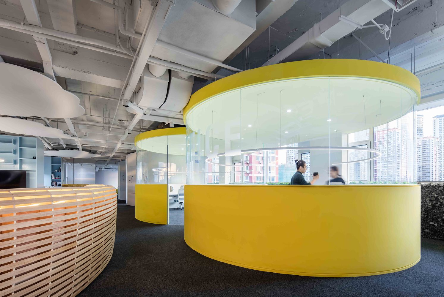 1100平米的“咪蒙”北京办公室---酷图编号1206207