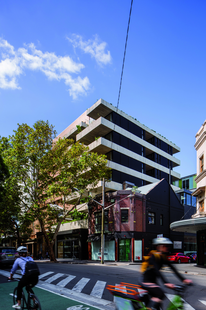 连接城市历史的混凝土景观阳台建筑---酷图编号1207404