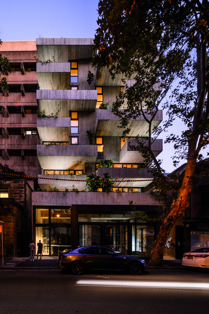 连接城市历史的混凝土景观阳台建筑---酷图编号1207408