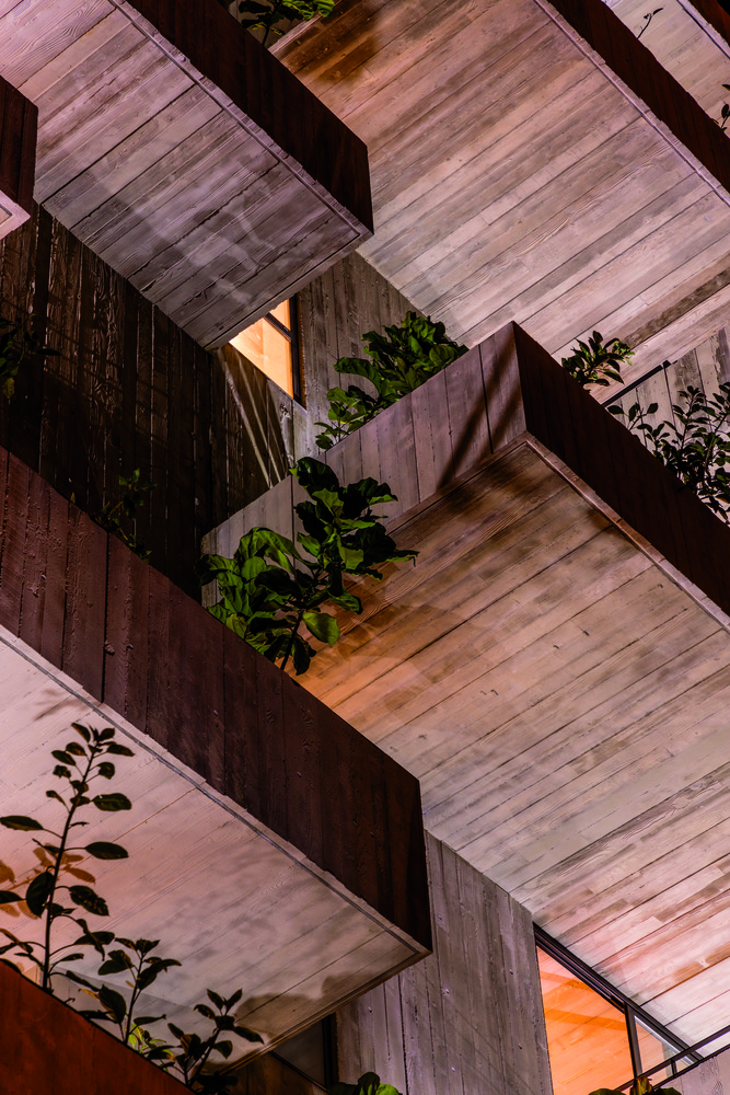 连接城市历史的混凝土景观阳台建筑---酷图编号1207415