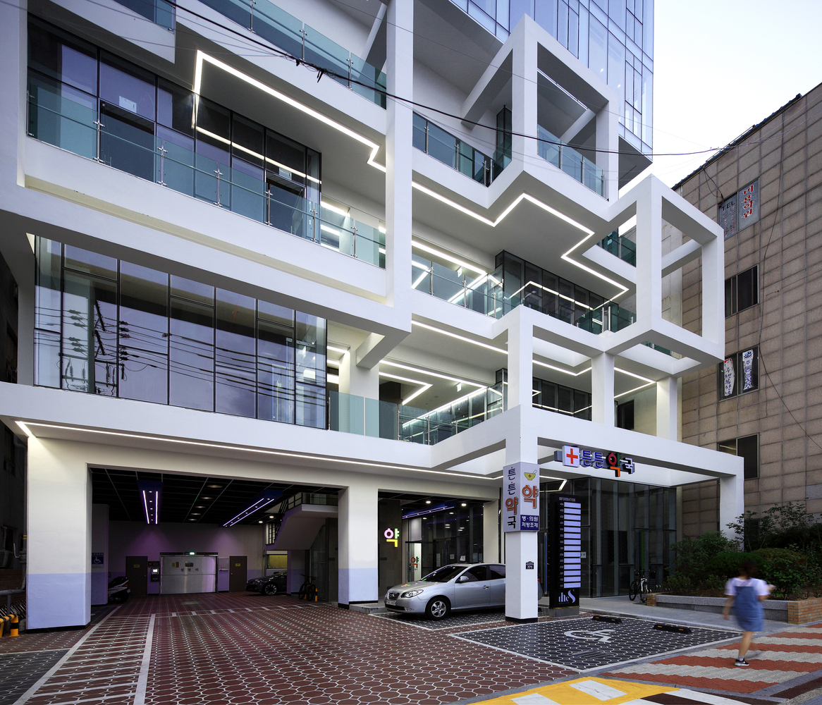 通往天空大海的韩国都市塔高楼---酷图编号1210288