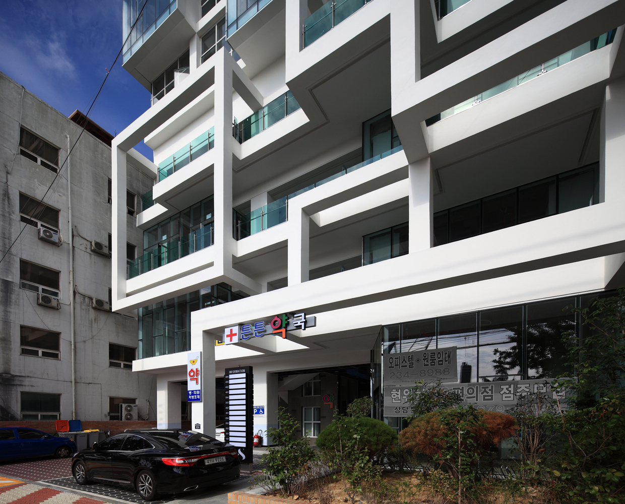 通往天空大海的韩国都市塔高楼---酷图编号1210293