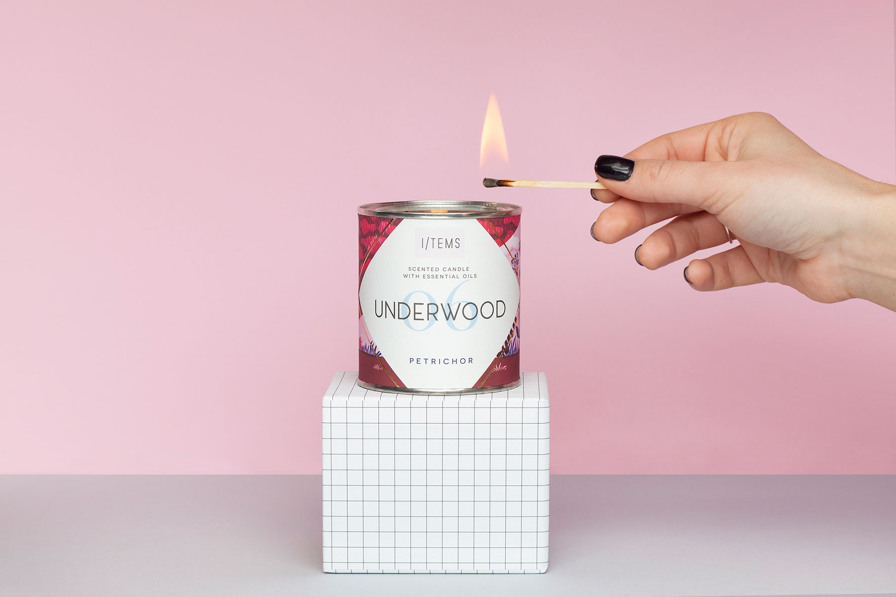 成为你家“灵魂”的保加利亚家庭香水线-该设计除了具有优雅的吸引力外,还具有美丽的异想天开的插图---酷图编号9