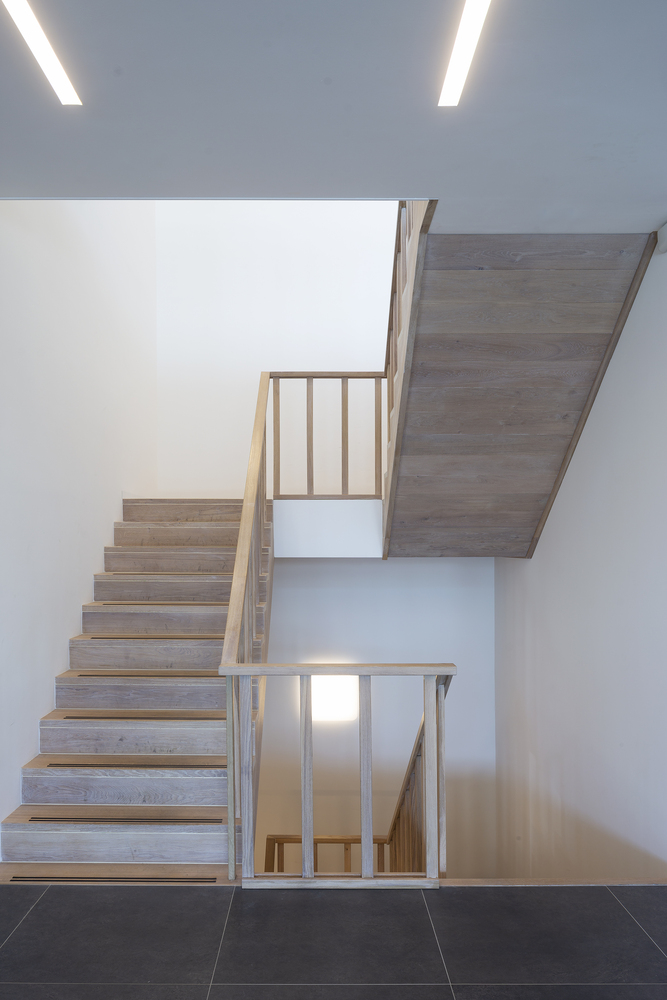 荷兰1600平米全玻璃曲面住宅---酷图编号6