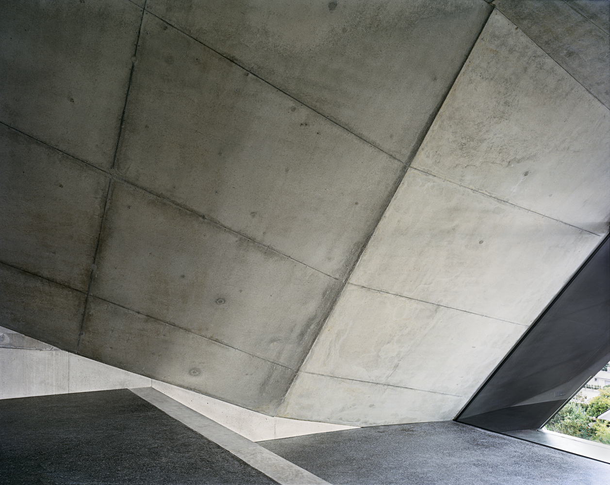 湖边玻璃黑屋---酷图编号1212261