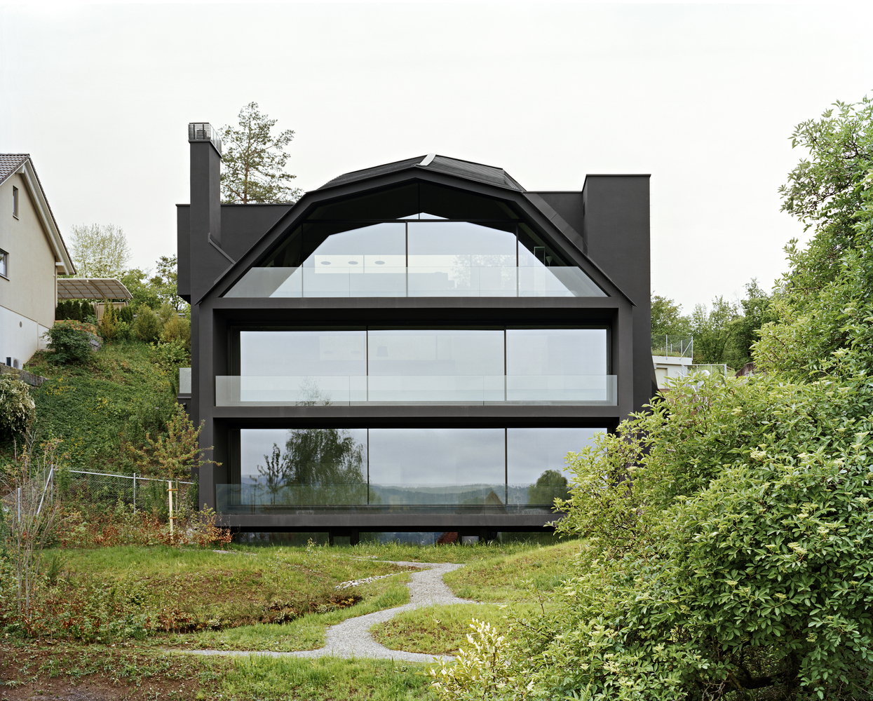 湖边玻璃黑屋---酷图编号1212264