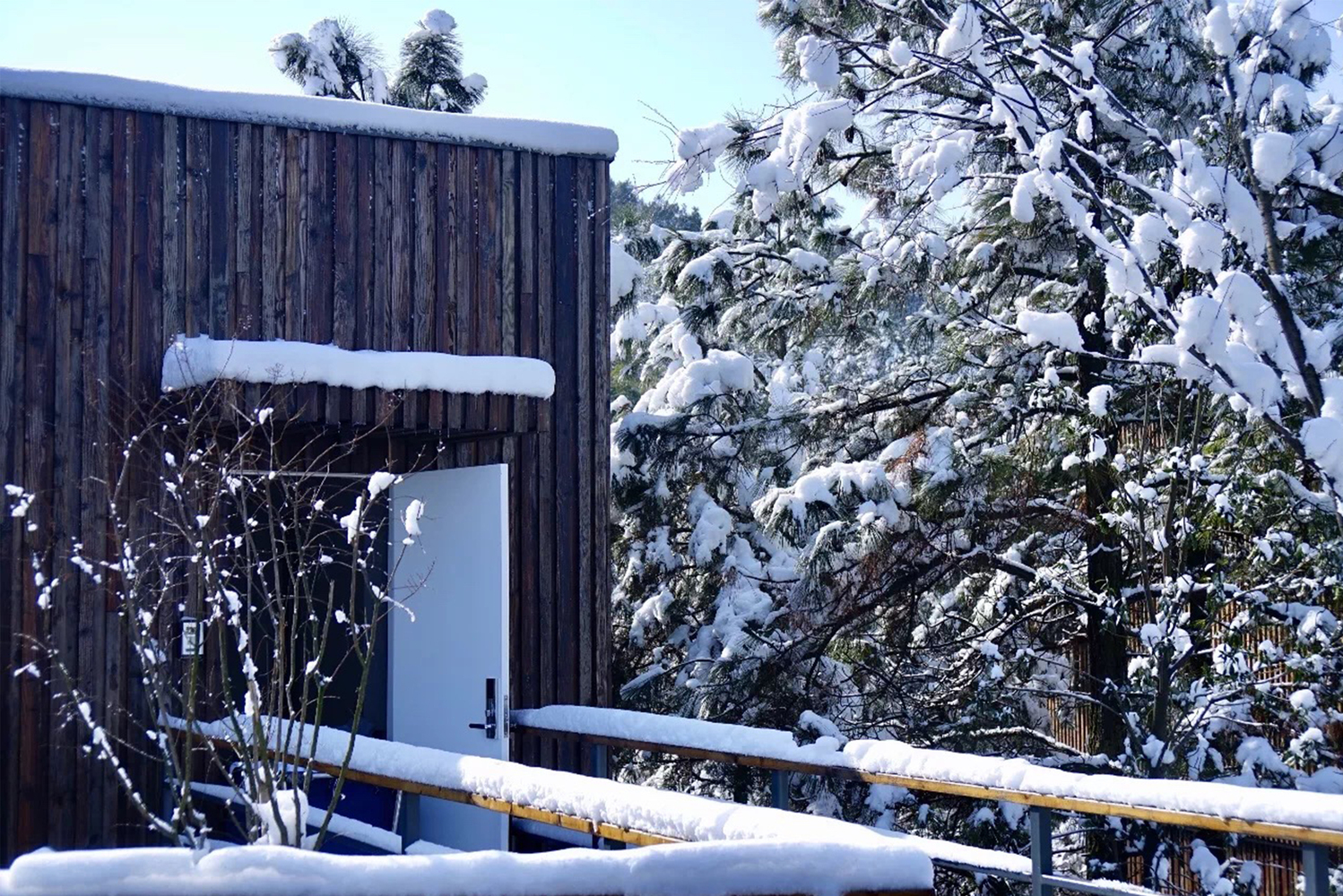 美介山野-木条纹温泉度假村---酷图编号1212308