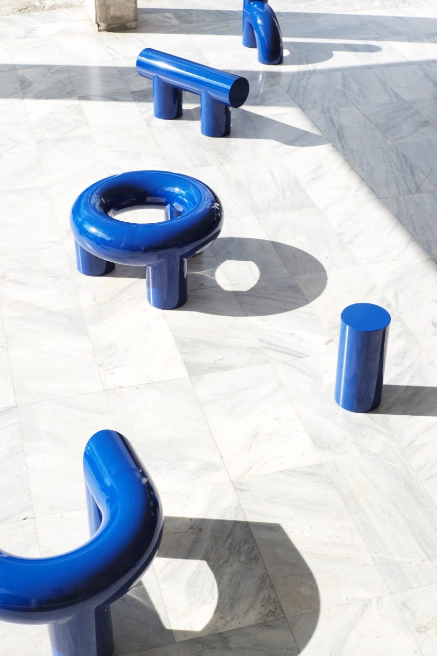 雅典音乐学院天井安装管状编队座位图片