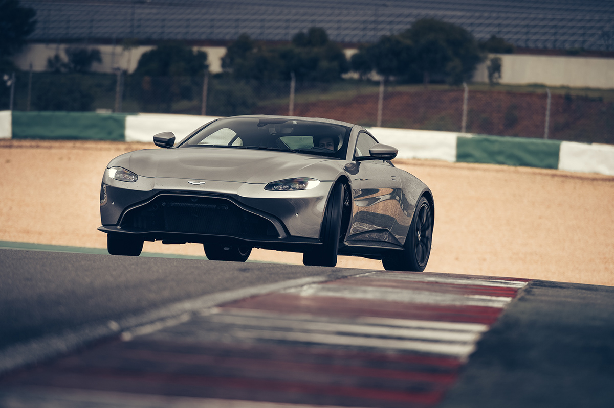 Aston Martin Vantage-阿斯顿马丁Vantage概念车设计---酷图编号6