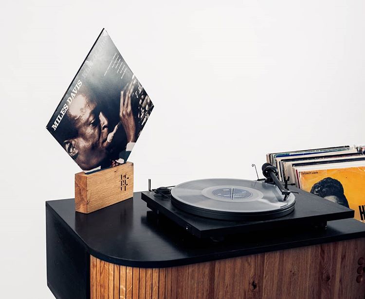 HRDL乙烯基桌子-可以自豪地展示您的收藏品---酷图编号1216485