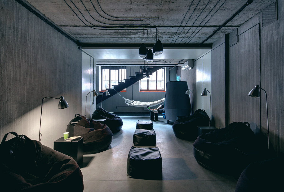 Botan Chair-金属木材线毡与聚氨酯泡沫组成的靠背椅---酷图编号3