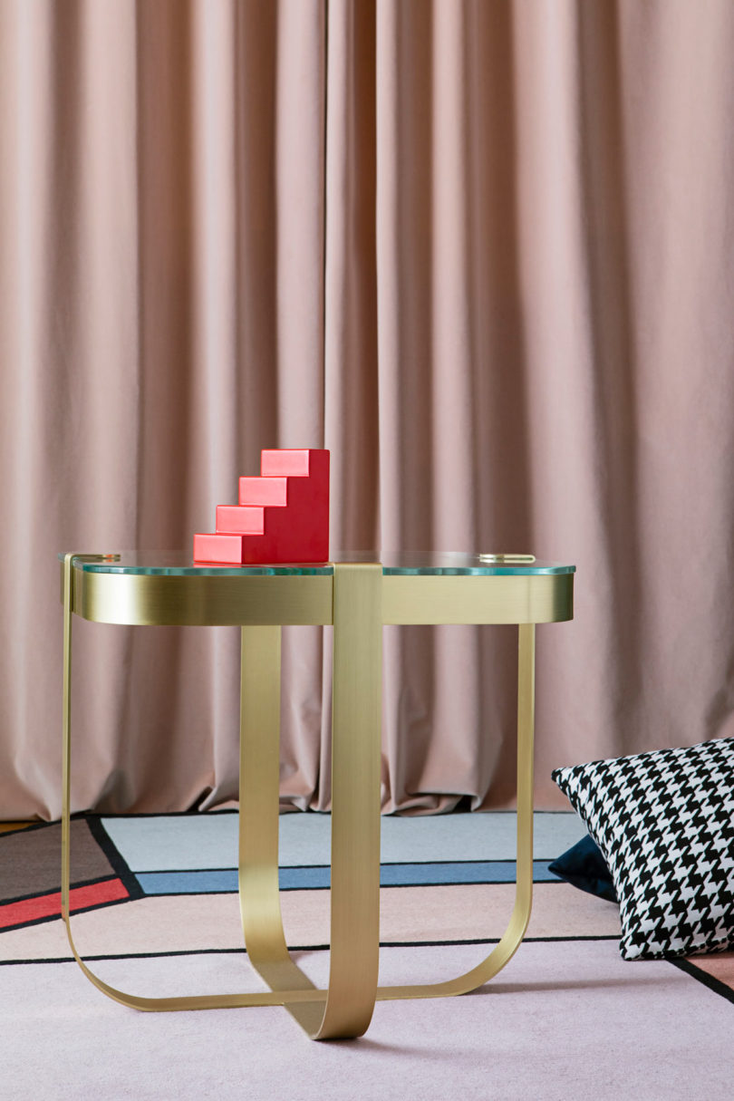 灵感来自切割宝石启发的玻璃桌子---酷图编号5