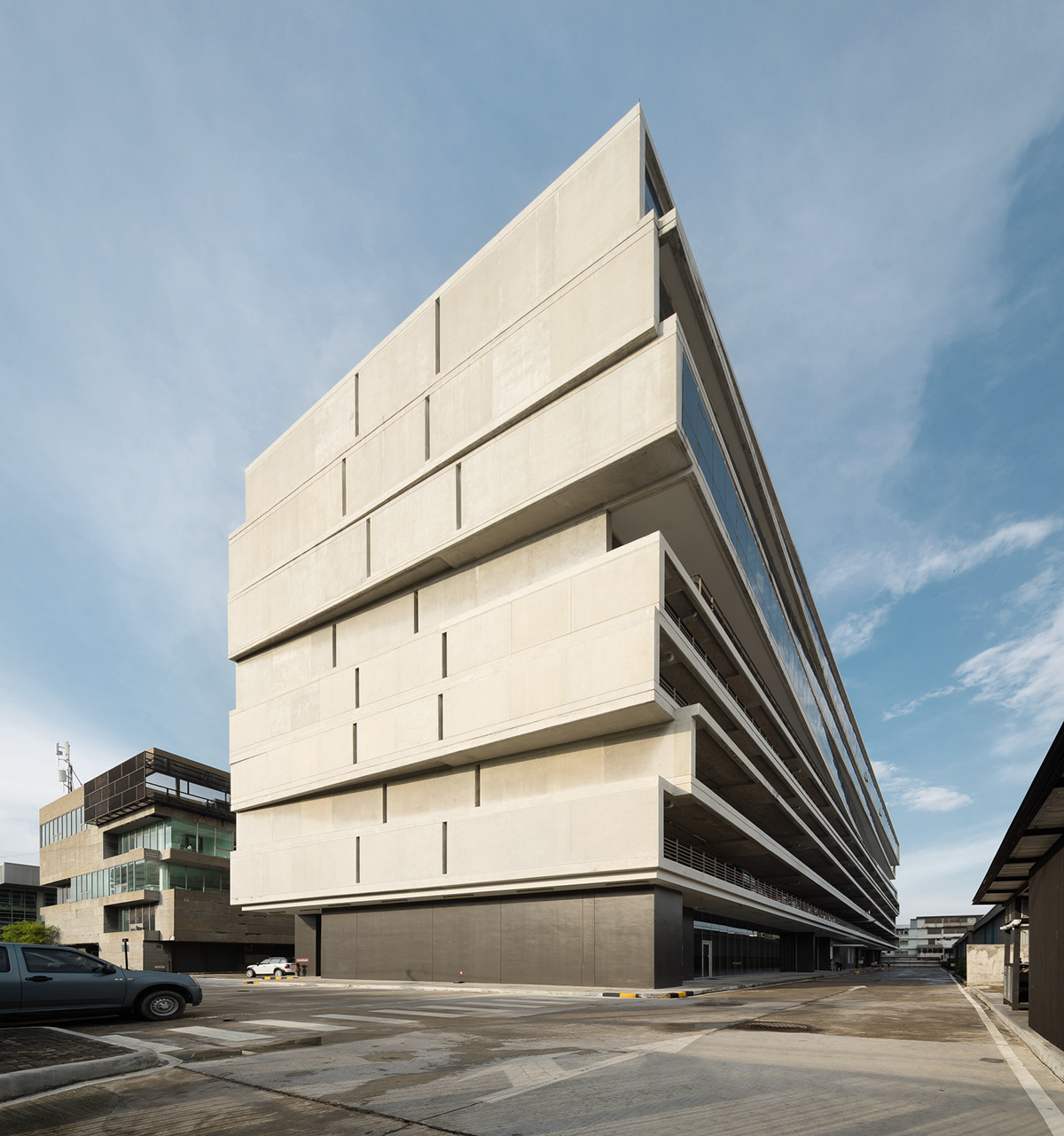 泰国曼谷OSOTSPA办公楼---酷图编号1223282