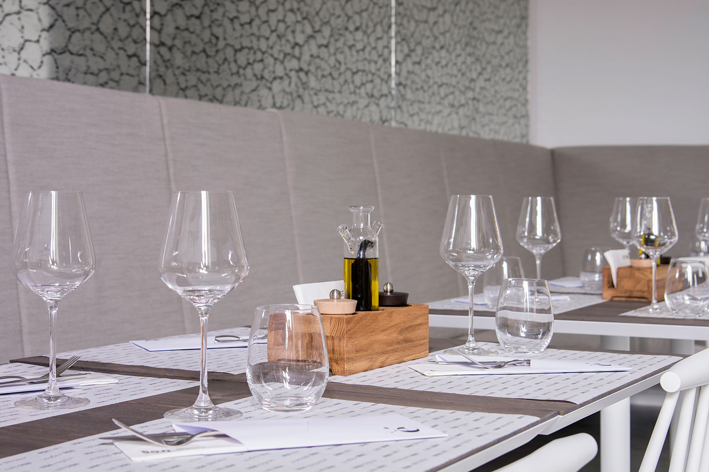 瑞士蒙特勒100平方Cafe tres-餐厅设计---酷图编号1229786