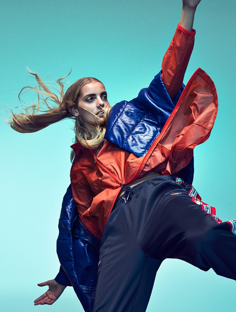 穿着西班牙大胆外套的理查德拉莫斯-金发美女穿着连身衣,斗篷和河豚夹克,拥抱秋季系列的彩色女装秀---酷图编号2