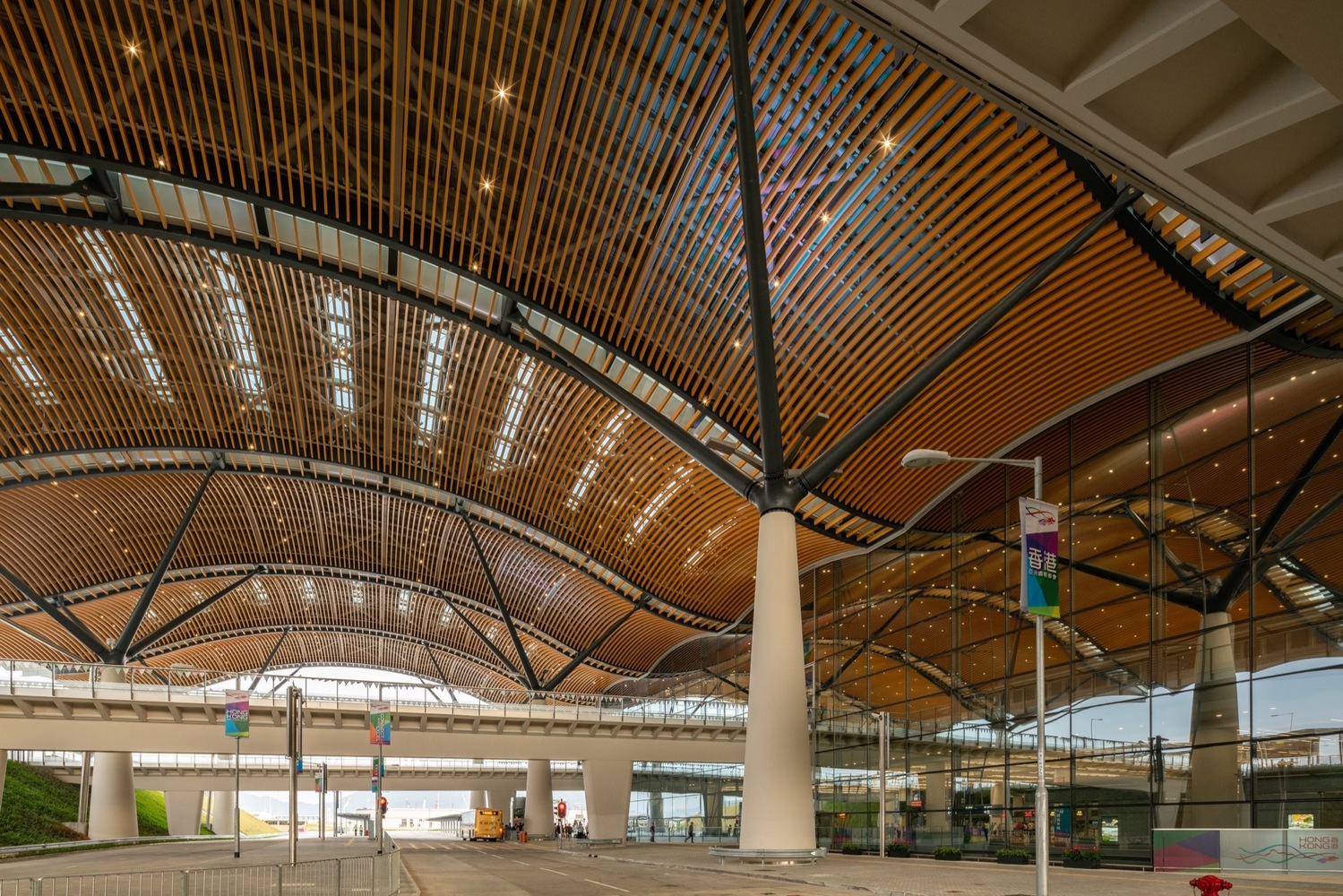 港珠澳大桥香港口岸旅检大楼---酷图编号12