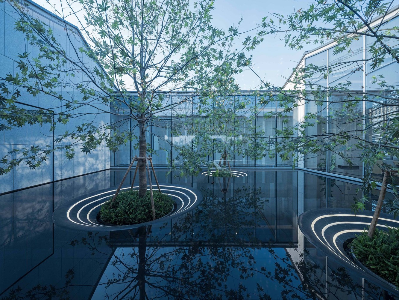 在本案,我们试图刻画对传统江南建筑的理解,挖掘生长于空间中的文化根源。未来,如何以现代语言表达东方建筑的独特气韵,gad在思索更多可能的诠释方式。