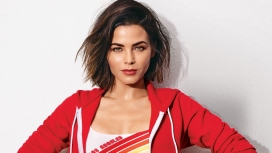 高清晰时尚运动的珍娜德旺壁纸