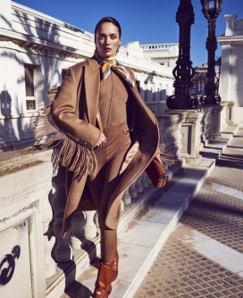 卡门・琵达露-拥抱米色，巧克力棕色和骆驼色调