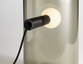 Bub Lamp-简单诱人的手动吹制玻璃灯