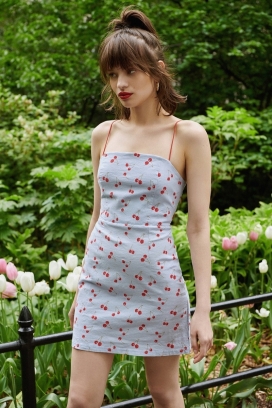 城市夏日-来自Urban Outfitters的7款休闲装，轻松别致的服装