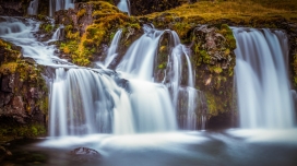 高清晰冰岛瀑布壁纸