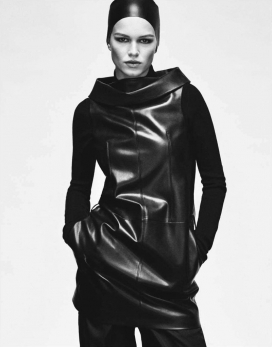 封面女孩四重奏-Vogue日本2018年8月-男装风格时装秀