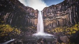 冰岛黑色瀑布