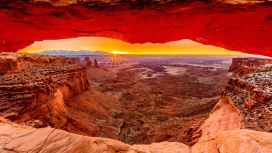 高清晰石壁拱阳光壁纸