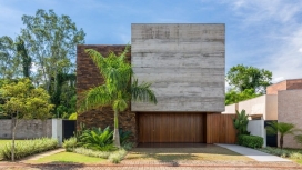 阿拉伯的阿尔法之家