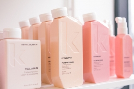 100％再生海洋塑料制造包装的护发品牌