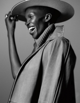 量身定制奢华-彰显全球美感和精致感的Tiffany＆Co珠宝首饰时装秀