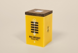 Bee Bright-明亮蜜蜂容器-这个完全由蜂蜡制成的蜂蜜容器