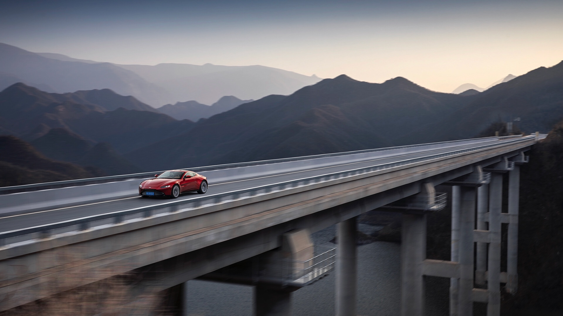 ASTON MARTIN VANTAGE-阿斯顿马丁---酷图编号7