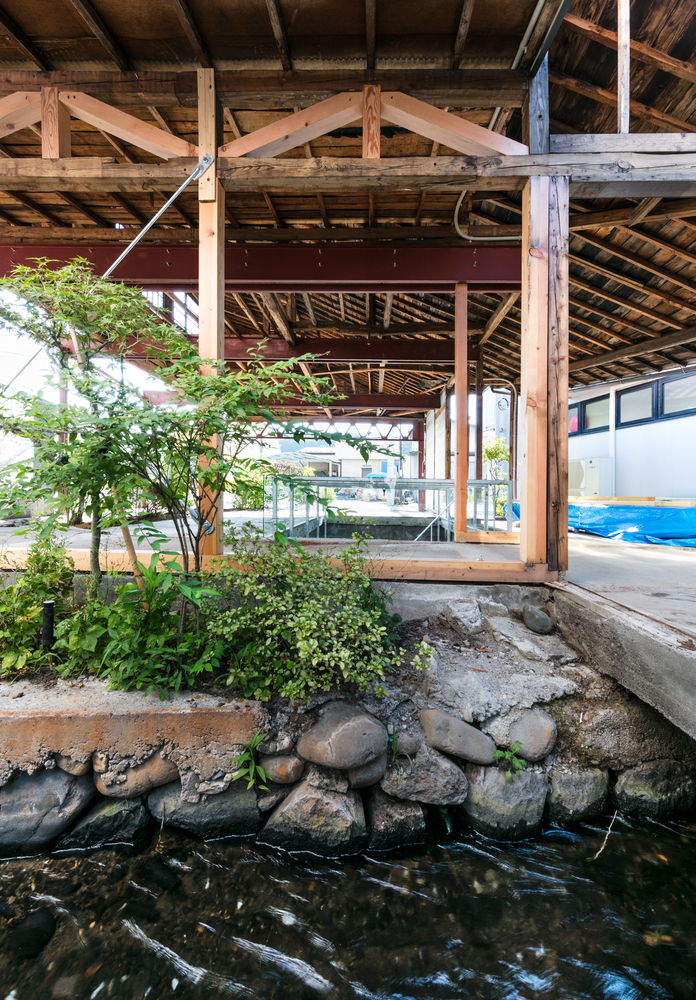 日本208平米附带六个玻璃屋的住宅---酷图编号5