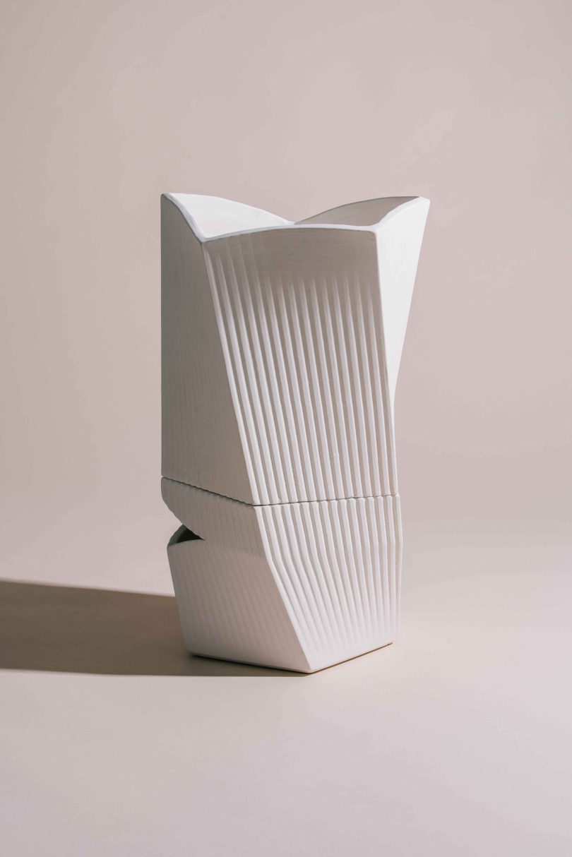 Carmen花盆设计-有带Watair灌溉系统,可使植物与水持续接触,并使根部永久充氧---酷图编号1251088