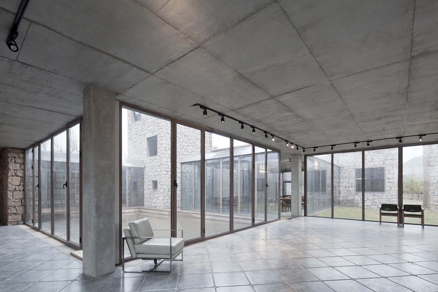 1875平米的内蒙古红石山房---酷图编号5