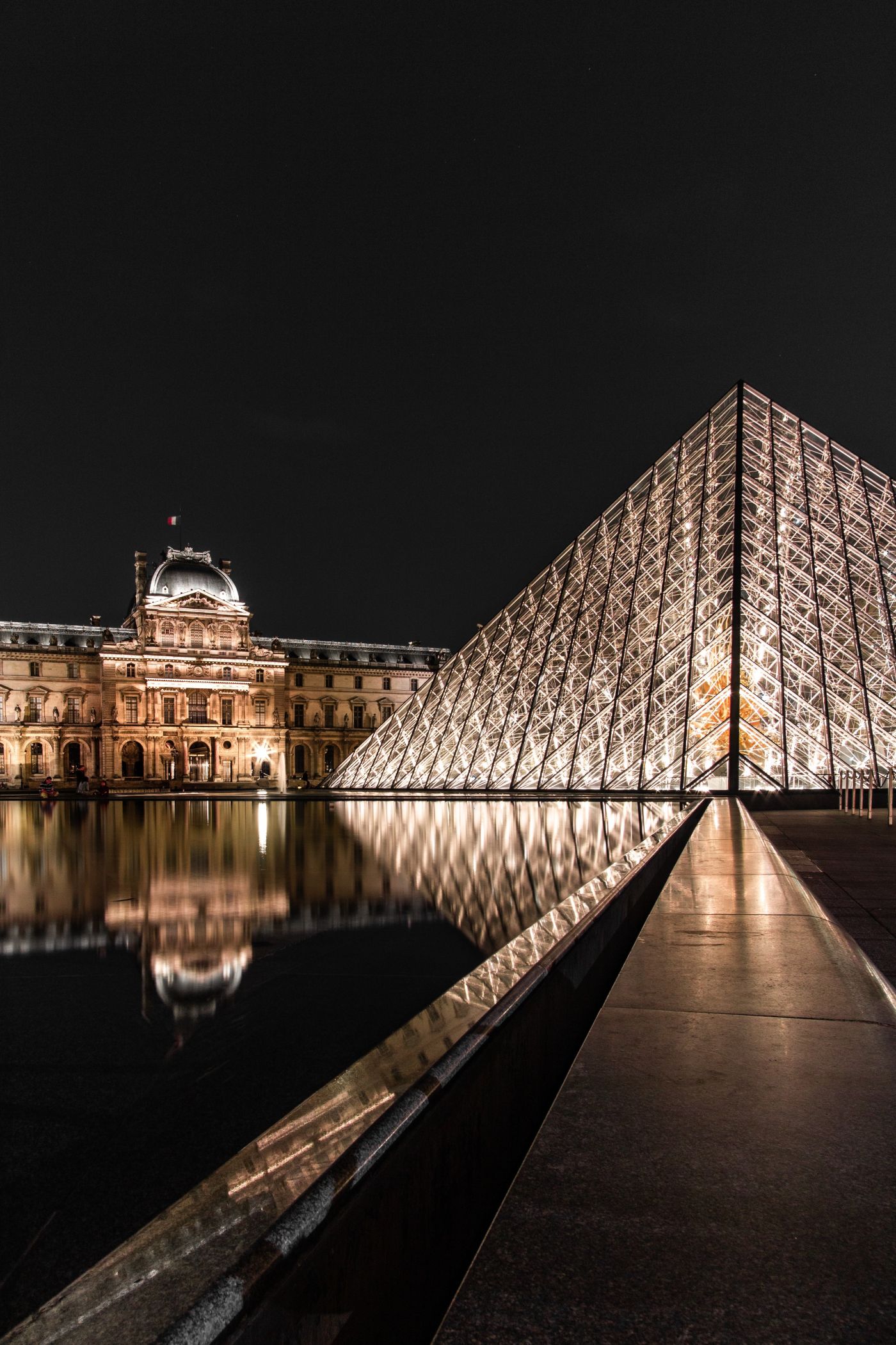 高清晰巴黎卢浮宫-奢华夜景壁纸