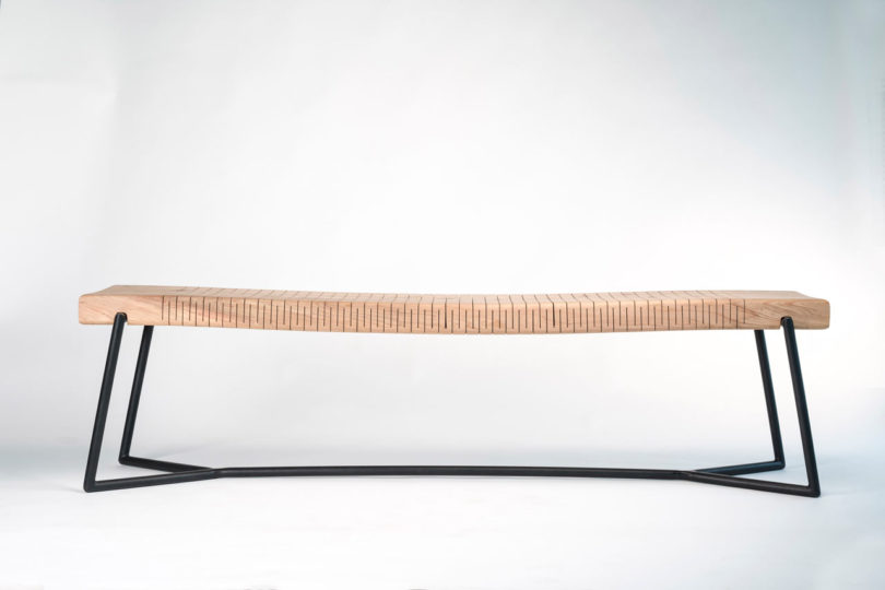 利用木材垂直切割使座椅弹跳的弯曲的木凳子---酷图编号1254567