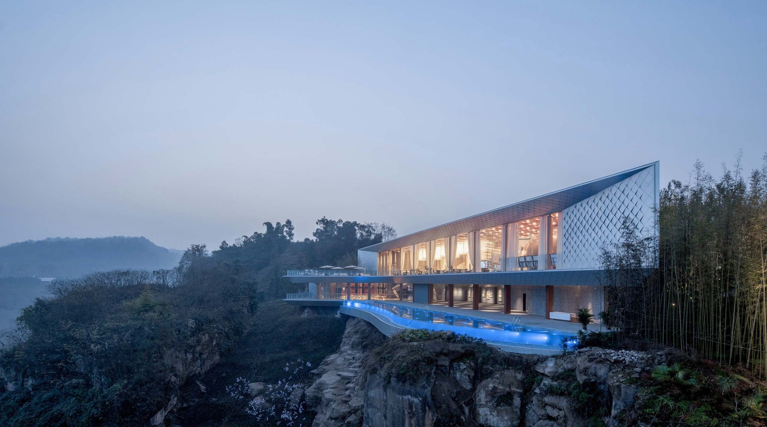 重庆1640平米的华宇两江御临府艺术中心建筑---酷图编号1254605