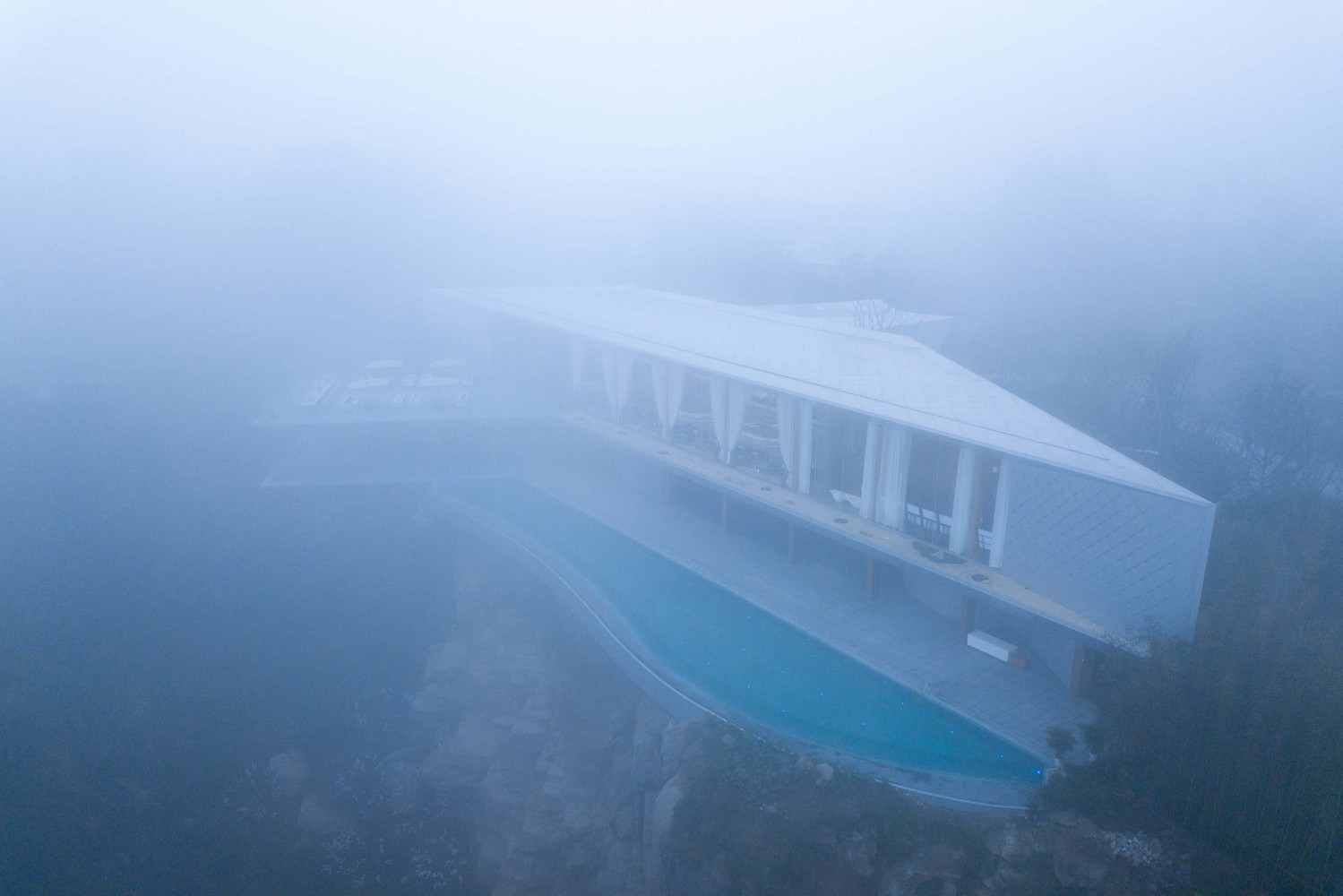 重庆1640平米的华宇两江御临府艺术中心建筑---酷图编号1254610