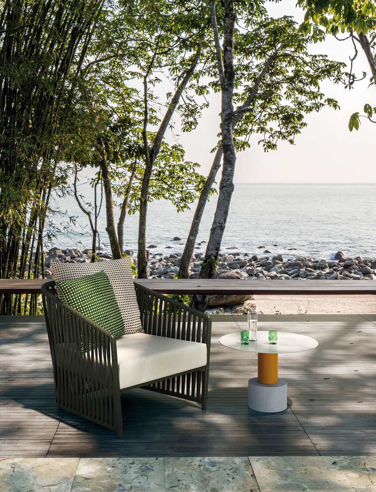 柔软的Bitta户外家具系列-曲线设计和新饰面的新系列---酷图编号1256100