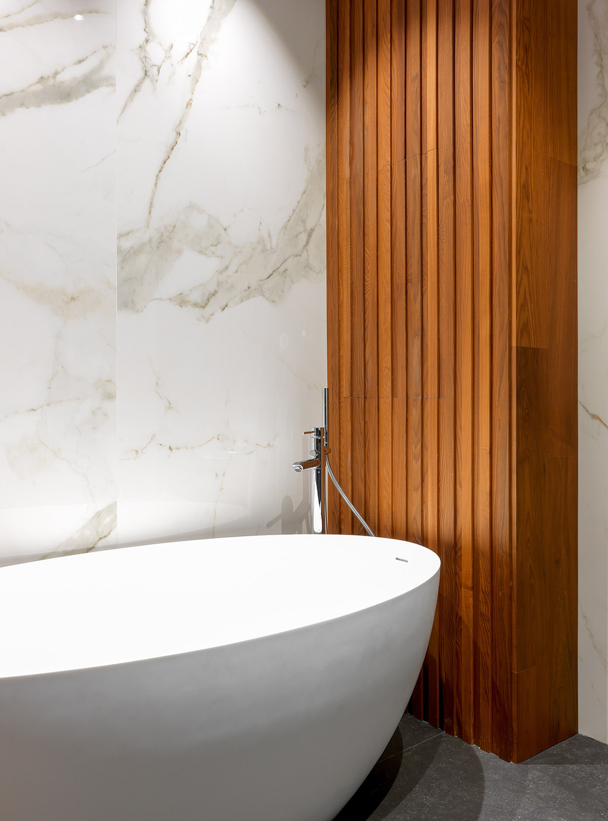 使用橙色和蓝色设计的室内设计-帮助您使用互补色装饰温馨的家---酷图编号1256731