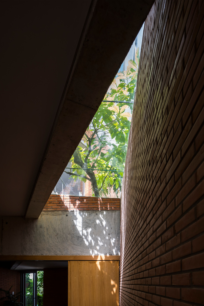 越南胡志明137平米的红砖Ha House---酷图编号1258288