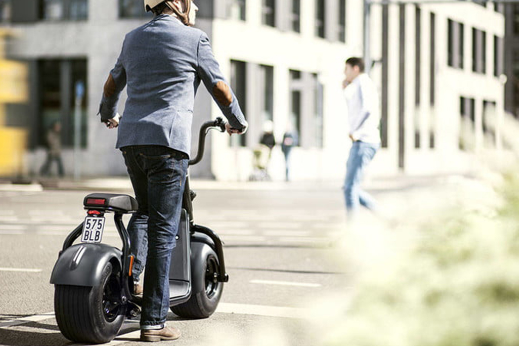 具有隐藏马力和最小无排放的Scrooser电动车---酷图编号1259028