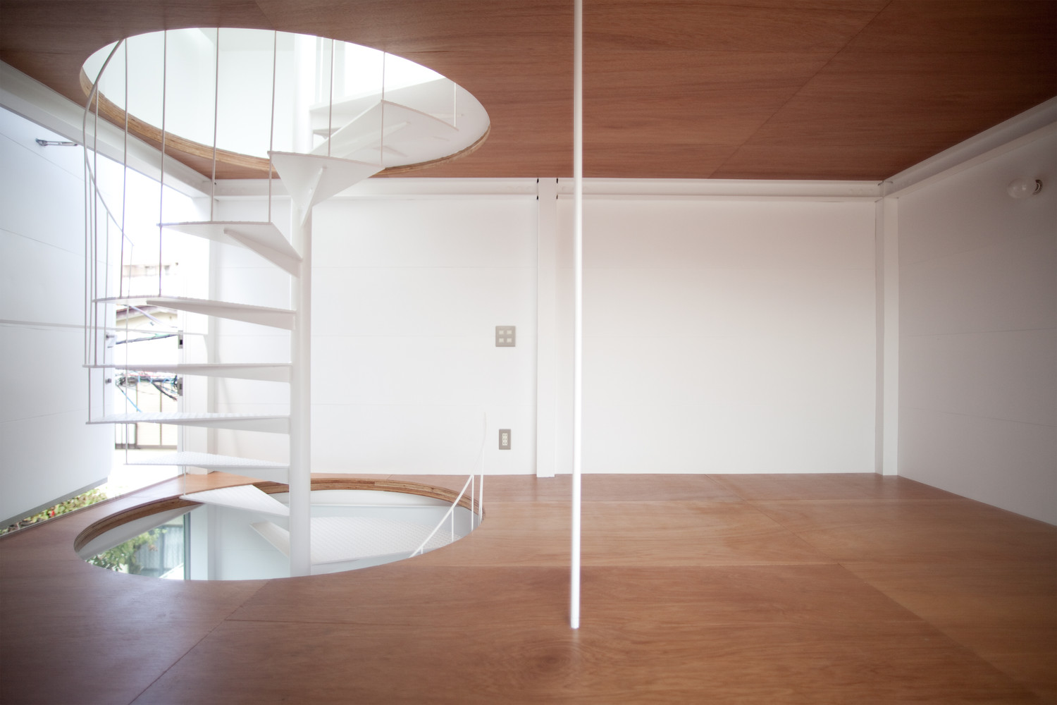 日本67平米的4米x4米x9米小型住宅---酷图编号1260286