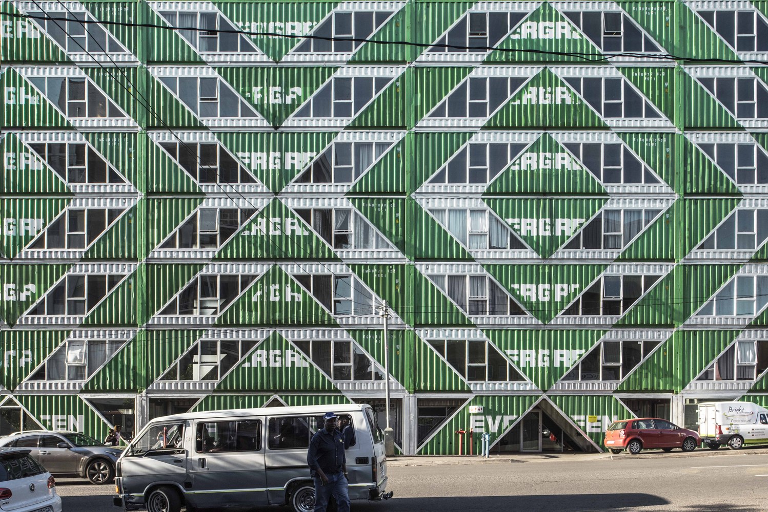 75000平方英尺的南非集装箱公寓---酷图编号1260607