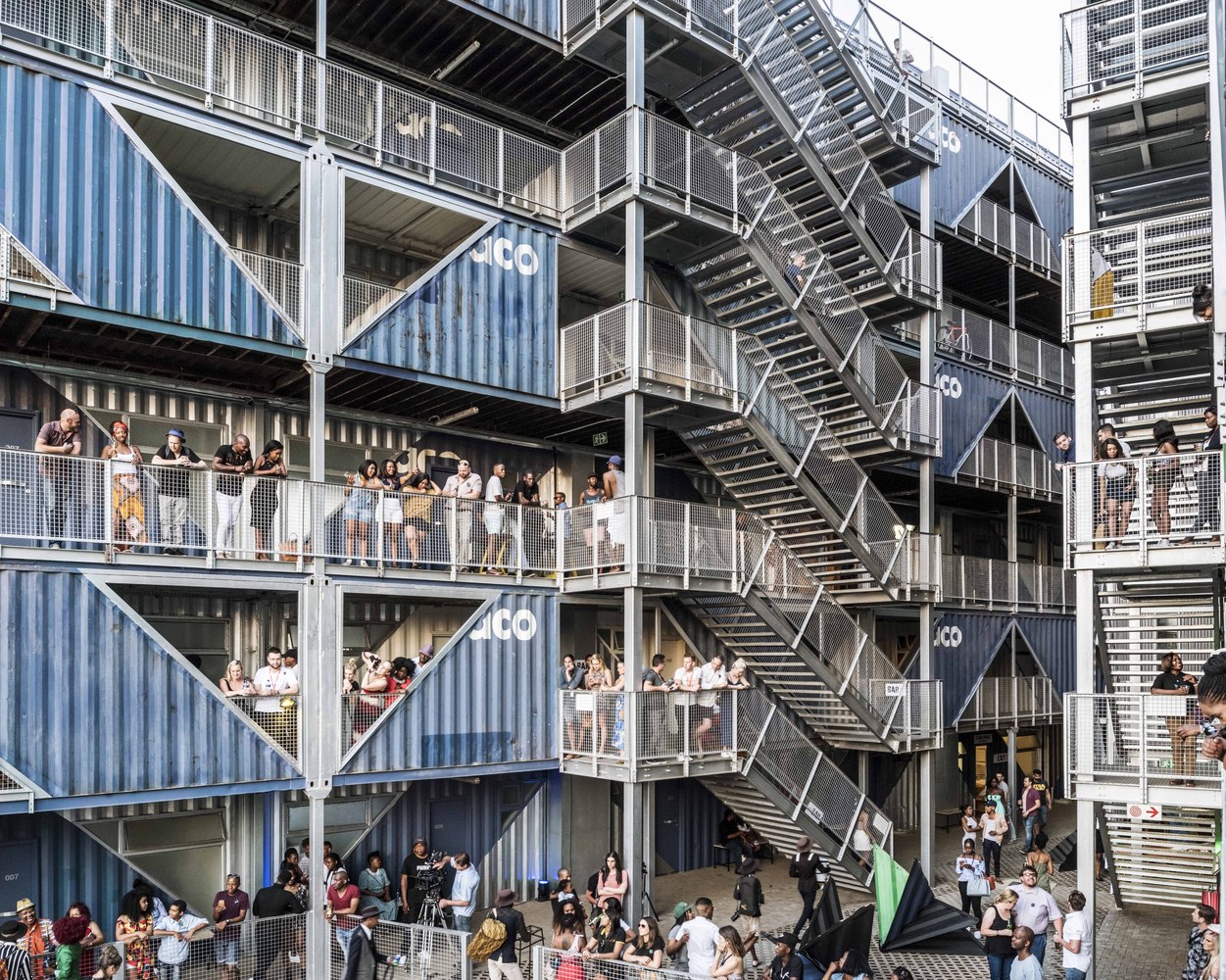 75000平方英尺的南非集装箱公寓---酷图编号1260609